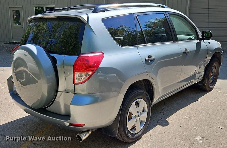 image for item LM9159 2006 Toyota RAV4  SUV