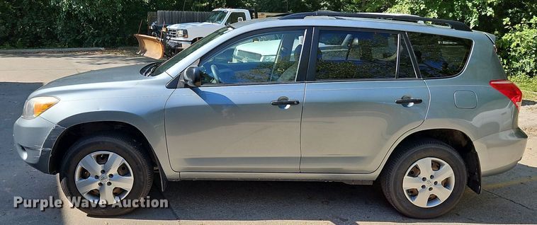 image for item LM9159 2006 Toyota RAV4  SUV