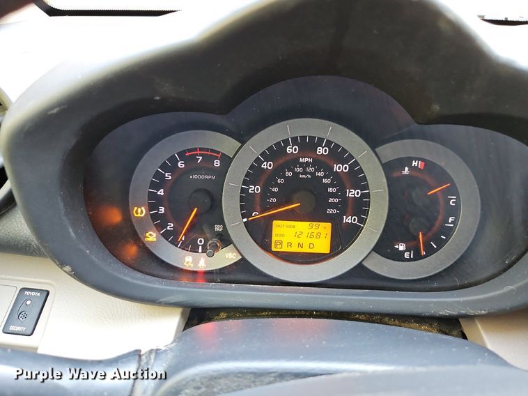 image for item LM9159 2006 Toyota RAV4  SUV