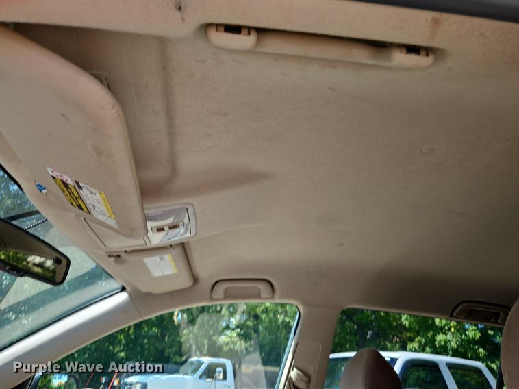 image for item LM9159 2006 Toyota RAV4  SUV