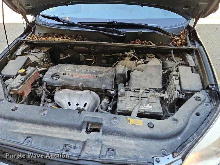 image for item LM9159 2006 Toyota RAV4  SUV