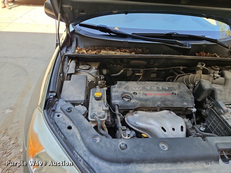 image for item LM9159 2006 Toyota RAV4  SUV