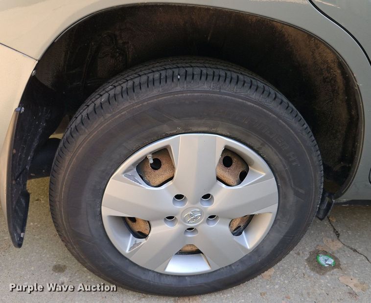 image for item LM9159 2006 Toyota RAV4  SUV