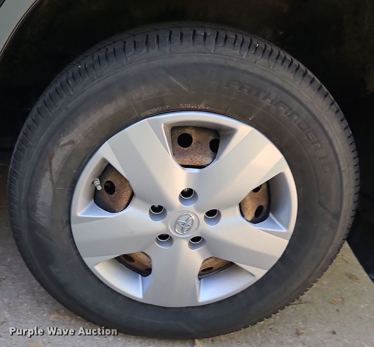 image for item LM9159 2006 Toyota RAV4  SUV