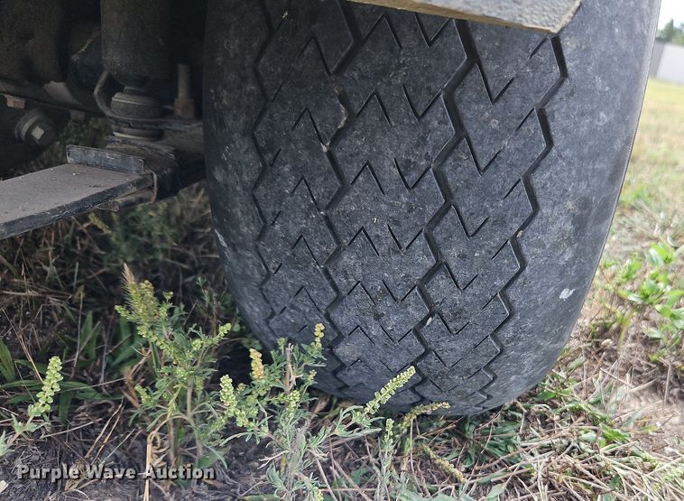 image for item LM9164 E-Z Go Freedom  golf cart