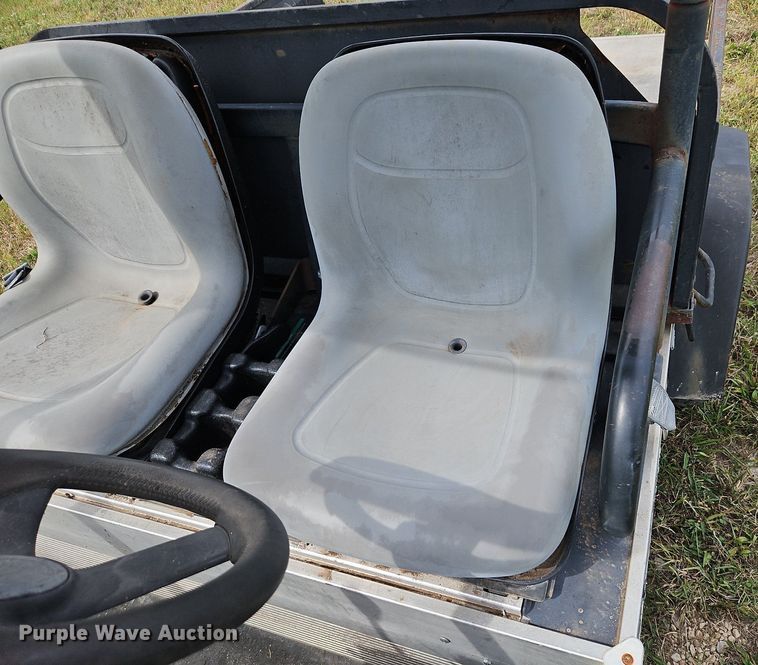 image for item LM9172 Club Car XRT 1500  utility vehicle