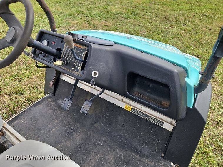 image for item LM9172 Club Car XRT 1500  utility vehicle