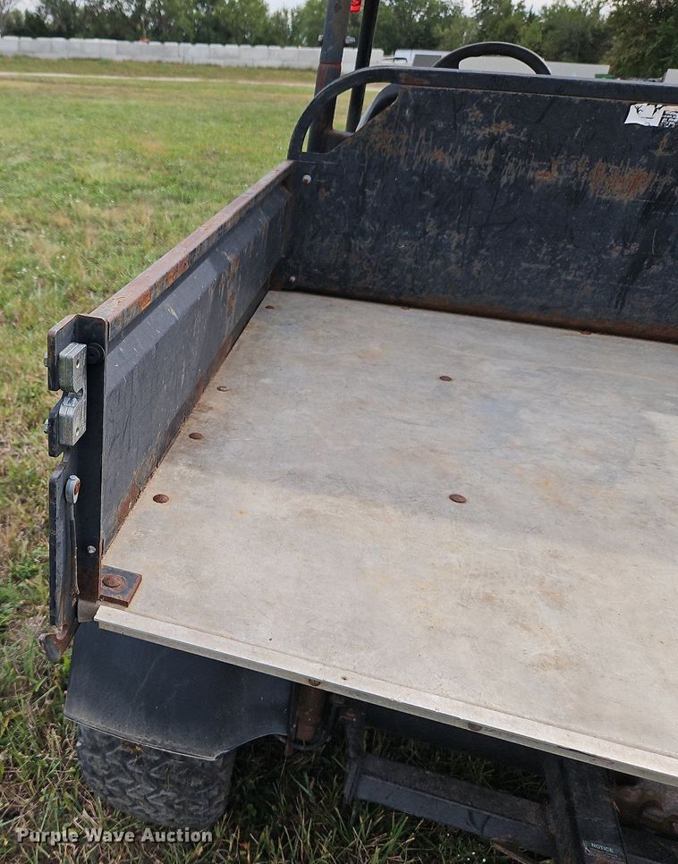 image for item LM9172 Club Car XRT 1500  utility vehicle