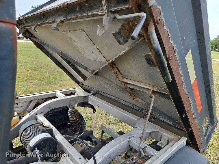 image for item LM9172 Club Car XRT 1500  utility vehicle