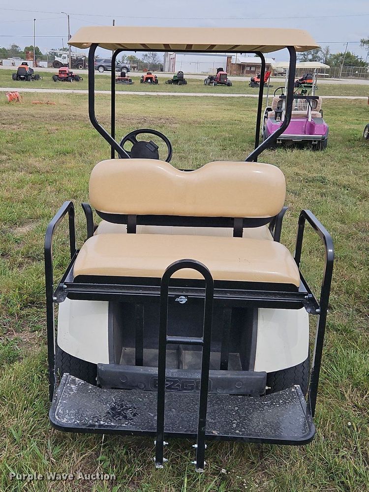 image for item LM9173 E-Z Go TXT FLEET, ELEC  golf cart