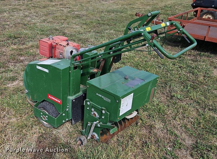 image for item LM9185 Ransomes XRS200  seeder