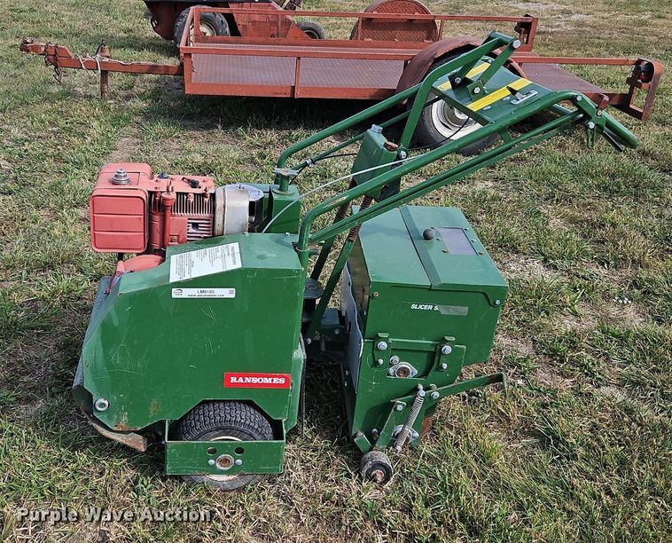 image for item LM9185 Ransomes XRS200  seeder