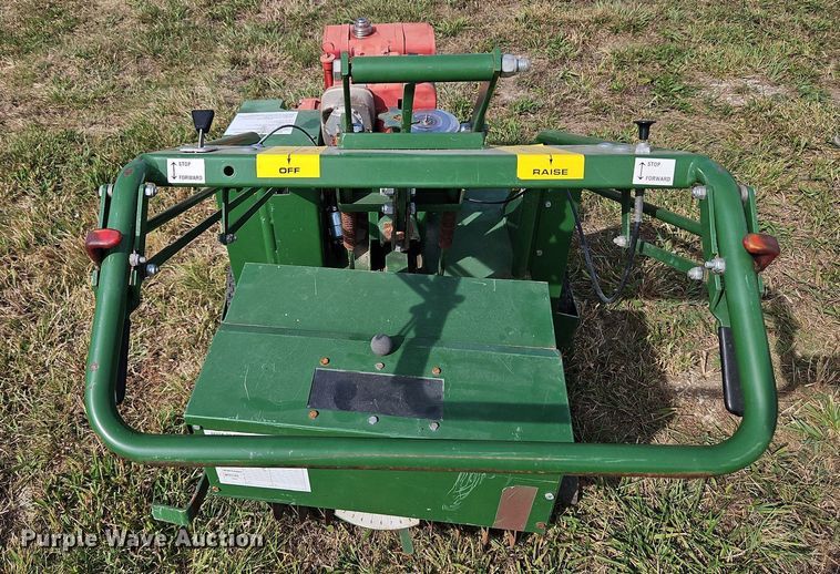 image for item LM9185 Ransomes XRS200  seeder