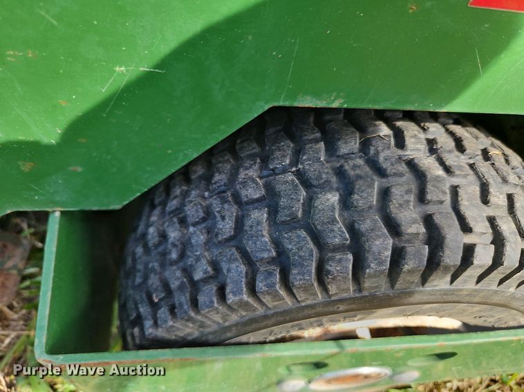 image for item LM9185 Ransomes XRS200  seeder