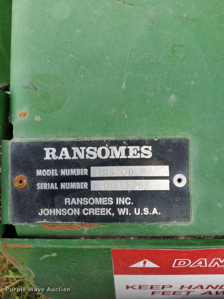 image for item LM9185 Ransomes XRS200  seeder