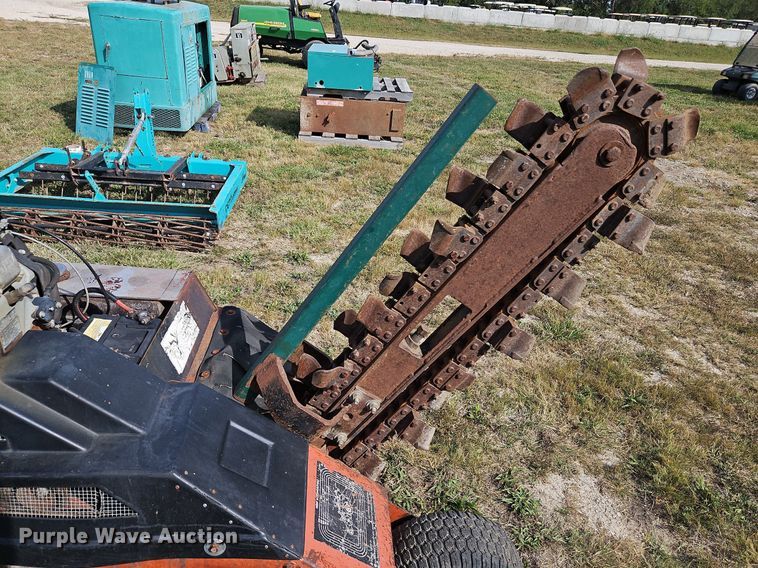 image for item LM9186 Ditch Witch 1820H  trencher