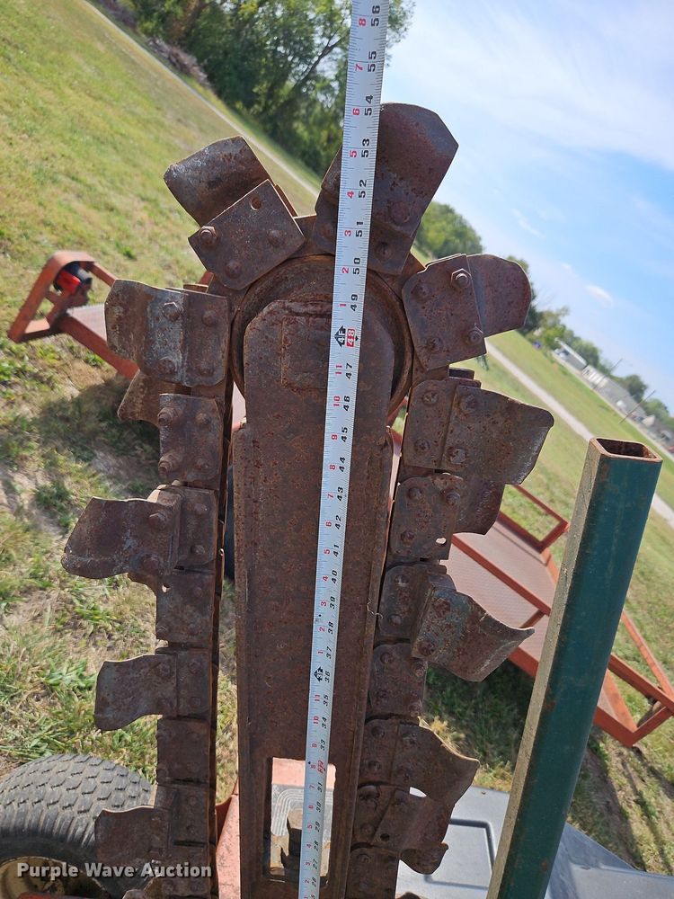 image for item LM9186 Ditch Witch 1820H  trencher