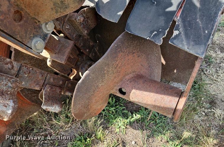 image for item LM9186 Ditch Witch 1820H  trencher