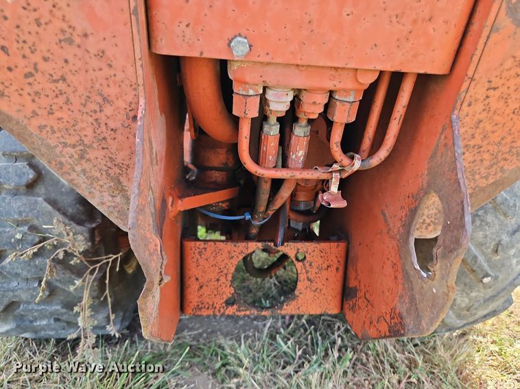 image for item LM9186 Ditch Witch 1820H  trencher