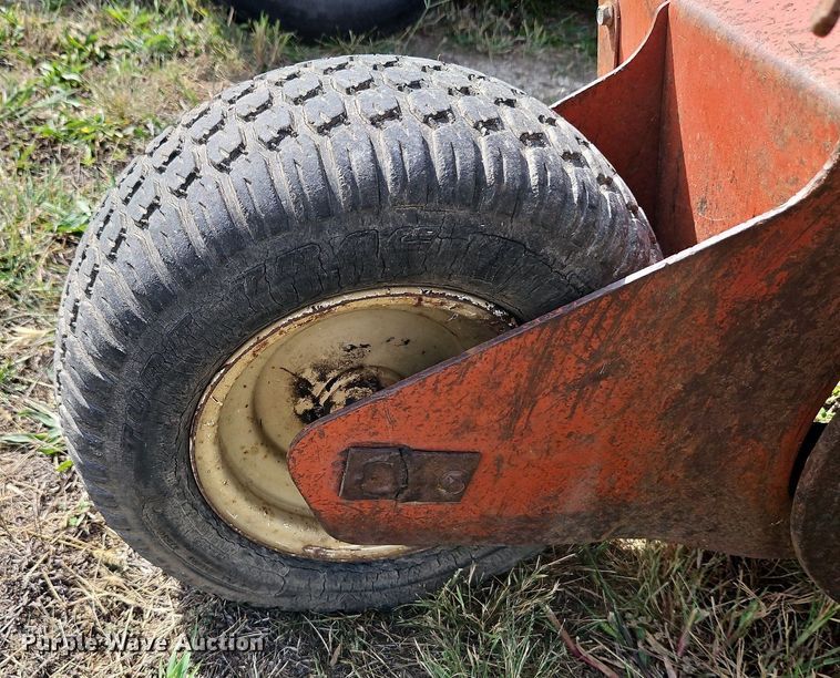 image for item LM9186 Ditch Witch 1820H  trencher