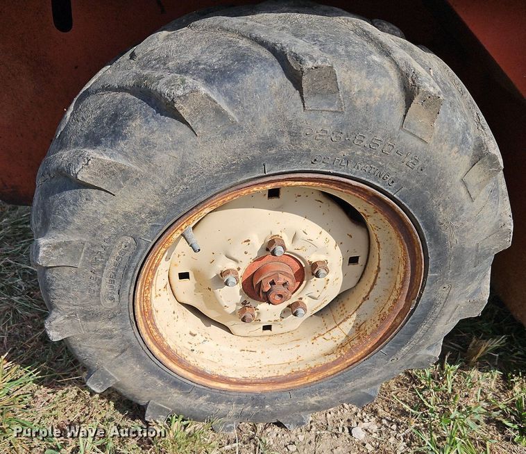 image for item LM9186 Ditch Witch 1820H  trencher