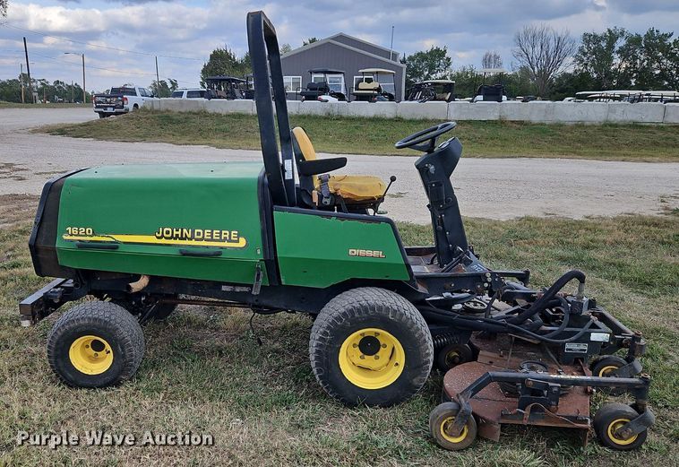 image for item LM9188 John Deere 1620  lawn mower