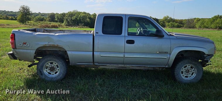 image for item LM9224 2006 Chevrolet Silverado 2500HD  Ext. Cab pickup truck