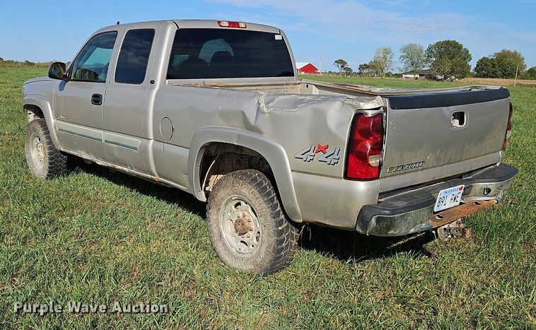 image for item LM9224 2006 Chevrolet Silverado 2500HD  Ext. Cab pickup truck