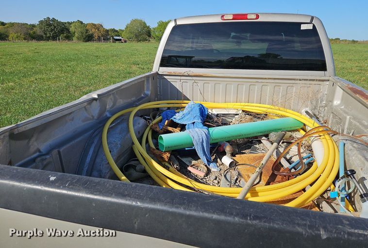 image for item LM9224 2006 Chevrolet Silverado 2500HD  Ext. Cab pickup truck