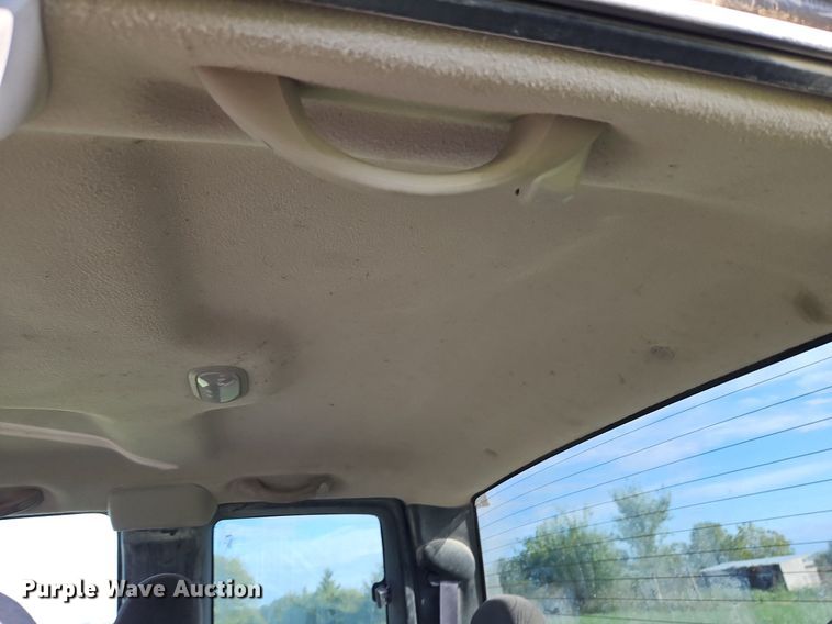 image for item LM9224 2006 Chevrolet Silverado 2500HD  Ext. Cab pickup truck