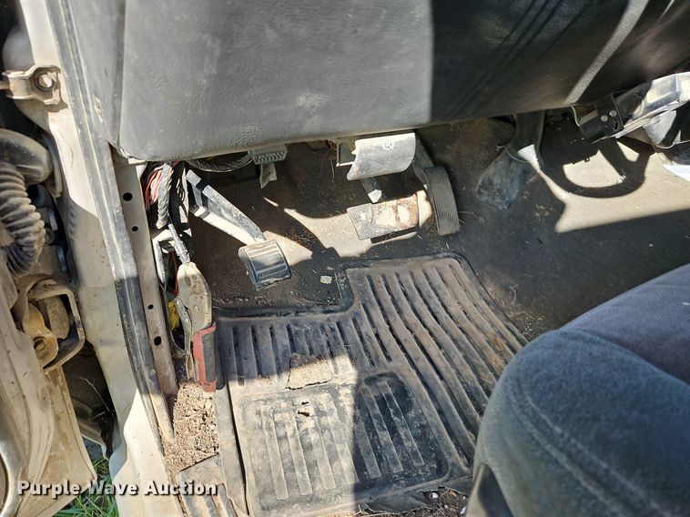 image for item LM9224 2006 Chevrolet Silverado 2500HD  Ext. Cab pickup truck