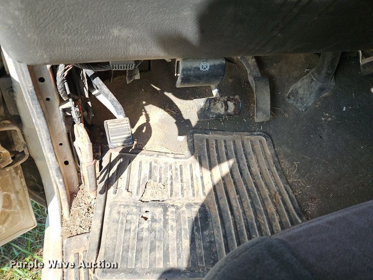 image for item LM9224 2006 Chevrolet Silverado 2500HD  Ext. Cab pickup truck