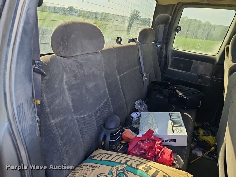 image for item LM9224 2006 Chevrolet Silverado 2500HD  Ext. Cab pickup truck