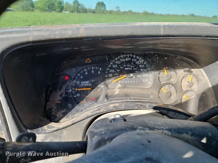 image for item LM9224 2006 Chevrolet Silverado 2500HD  Ext. Cab pickup truck