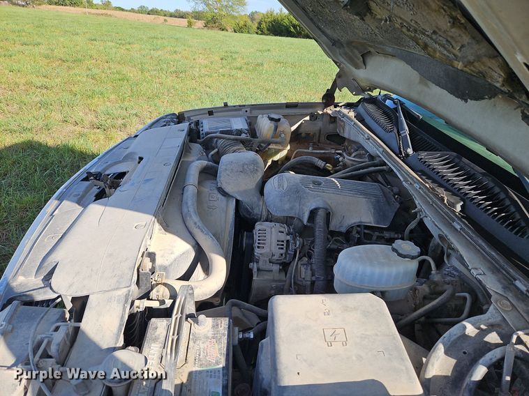 image for item LM9224 2006 Chevrolet Silverado 2500HD  Ext. Cab pickup truck