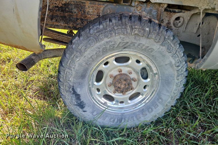 image for item LM9224 2006 Chevrolet Silverado 2500HD  Ext. Cab pickup truck