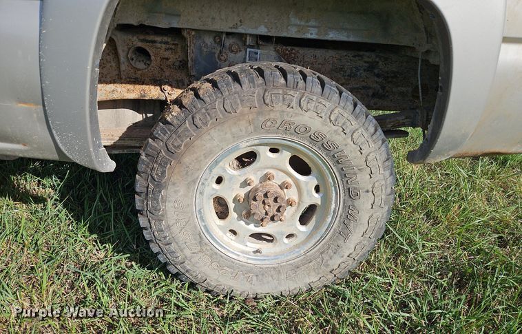 image for item LM9224 2006 Chevrolet Silverado 2500HD  Ext. Cab pickup truck