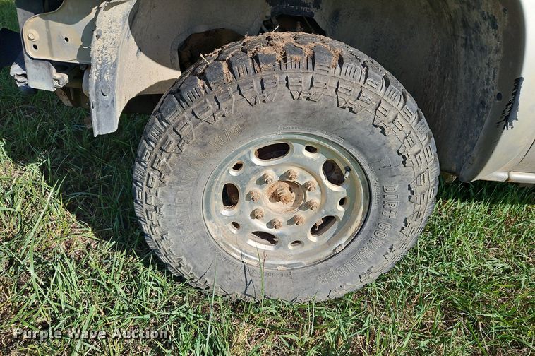 image for item LM9224 2006 Chevrolet Silverado 2500HD  Ext. Cab pickup truck