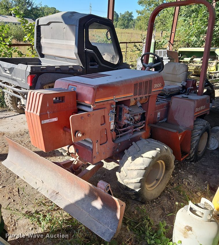 image for item LM9225 1995 Ditch Witch 3500DD  trencher