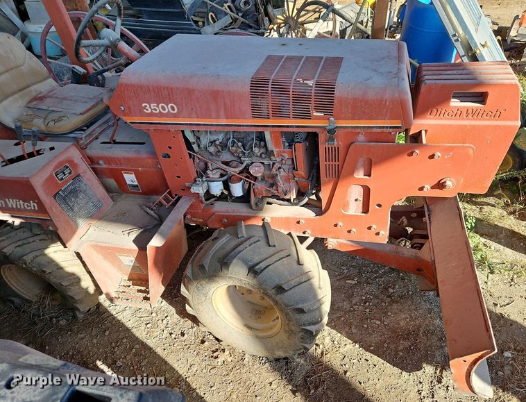 image for item LM9225 1995 Ditch Witch 3500DD  trencher