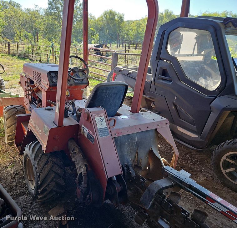 image for item LM9225 1995 Ditch Witch 3500DD  trencher