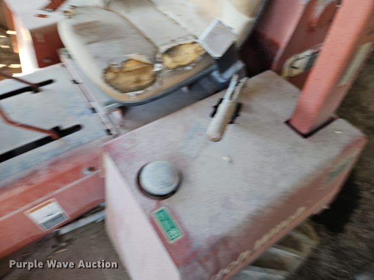 image for item LM9225 1995 Ditch Witch 3500DD  trencher