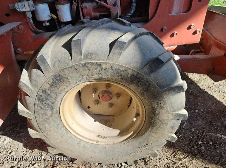 image for item LM9225 1995 Ditch Witch 3500DD  trencher