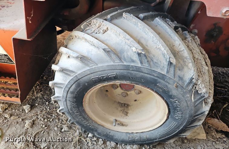 image for item LM9225 1995 Ditch Witch 3500DD  trencher