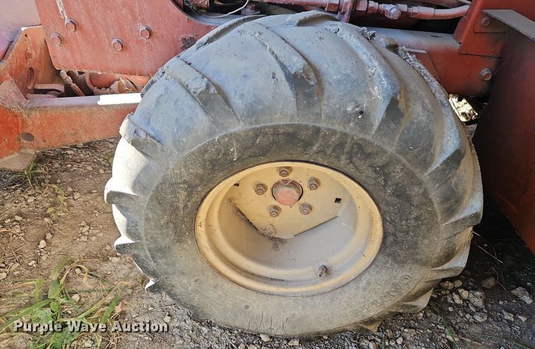 image for item LM9225 1995 Ditch Witch 3500DD  trencher