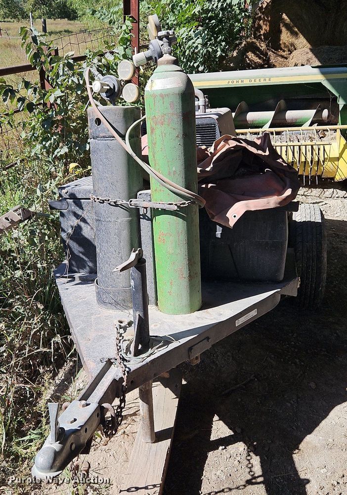 image for item LM9227 Lincoln Ranger 250  welder with trailer