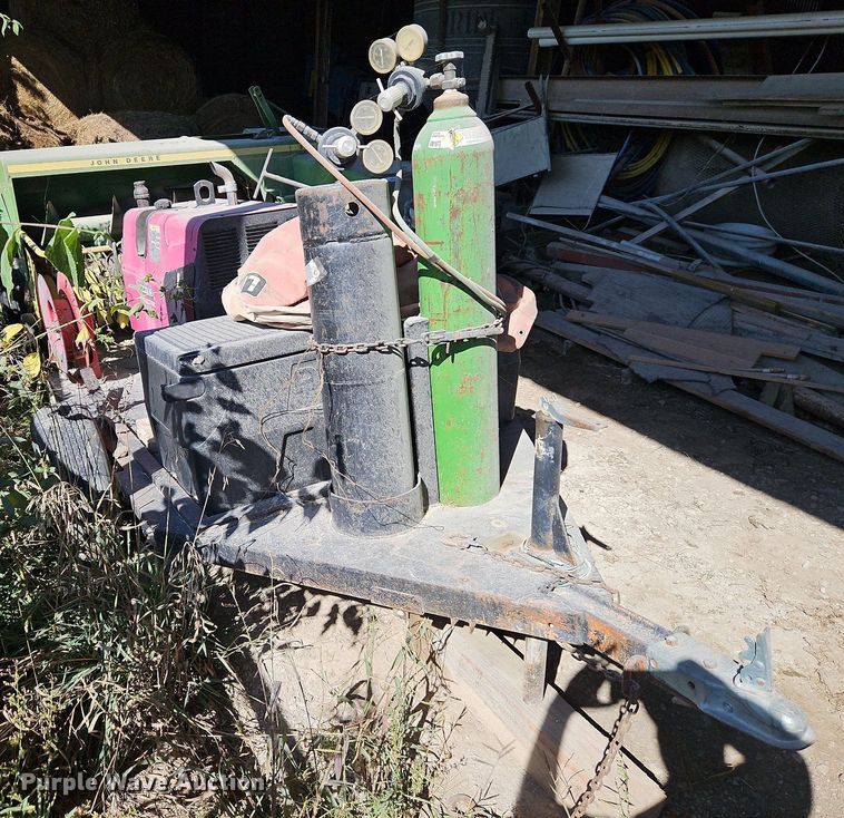 image for item LM9227 Lincoln Ranger 250  welder with trailer