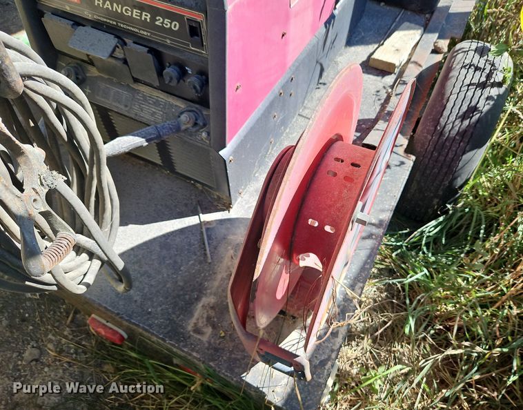 image for item LM9227 Lincoln Ranger 250  welder with trailer
