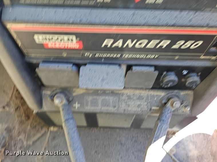 image for item LM9227 Lincoln Ranger 250  welder with trailer