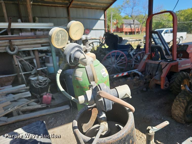 image for item LM9227 Lincoln Ranger 250  welder with trailer